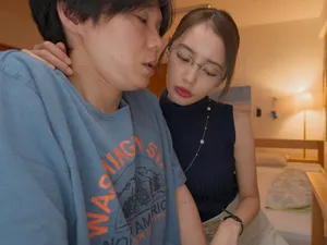 Cưới bà xã ngon không biết hưởng, cậu con trai giúp bố chịch má kế mỗi ngày