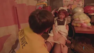Gái sinh viên xinh đẹp quay video show hàng